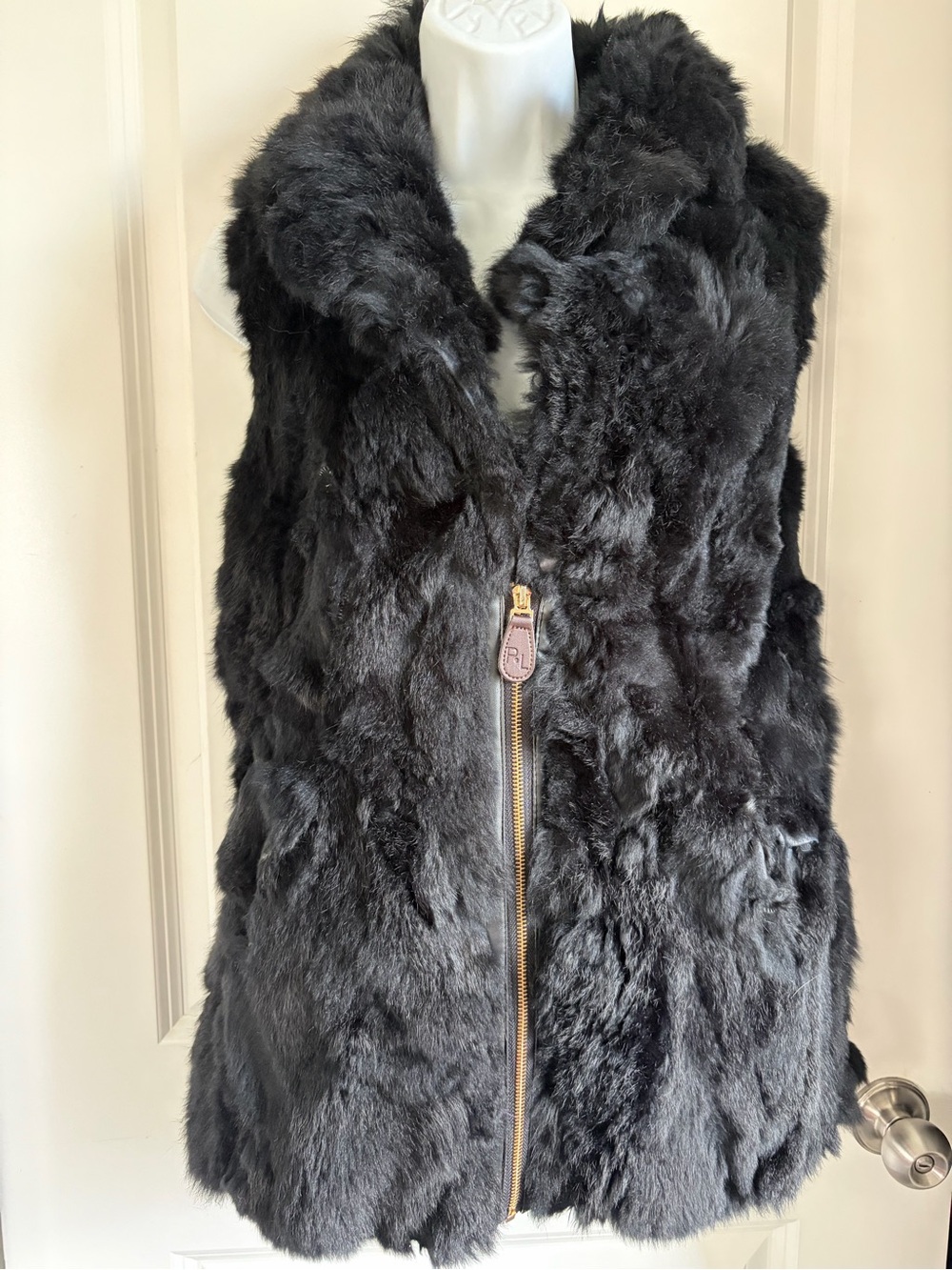 Posh PATRIZIA Luca Real Black Fur Vest -Sz med